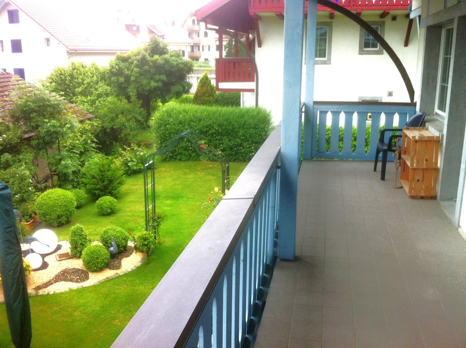 Grosszügige 5-Zimmer-Wohnung mit Cheminée und Balkon in Neerach
