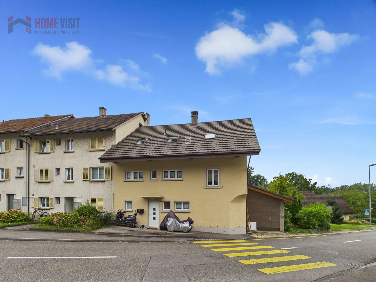 Ampia casa unifamiliare con parcelle di giardino e vista panoramica - vicino all'Aare