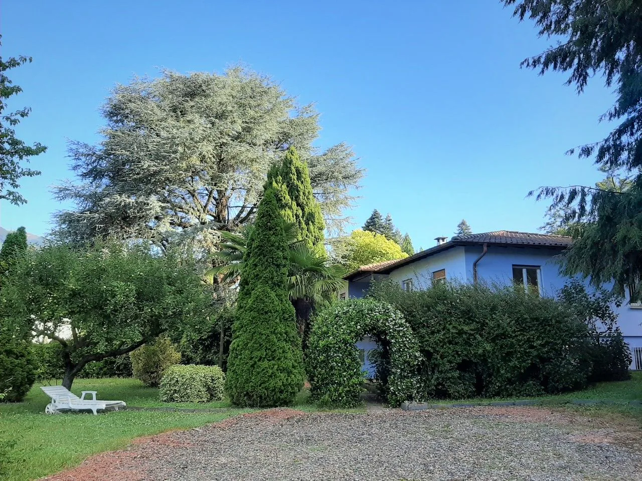 Appartement spacieux dans une maison bifamiliale avec jardin