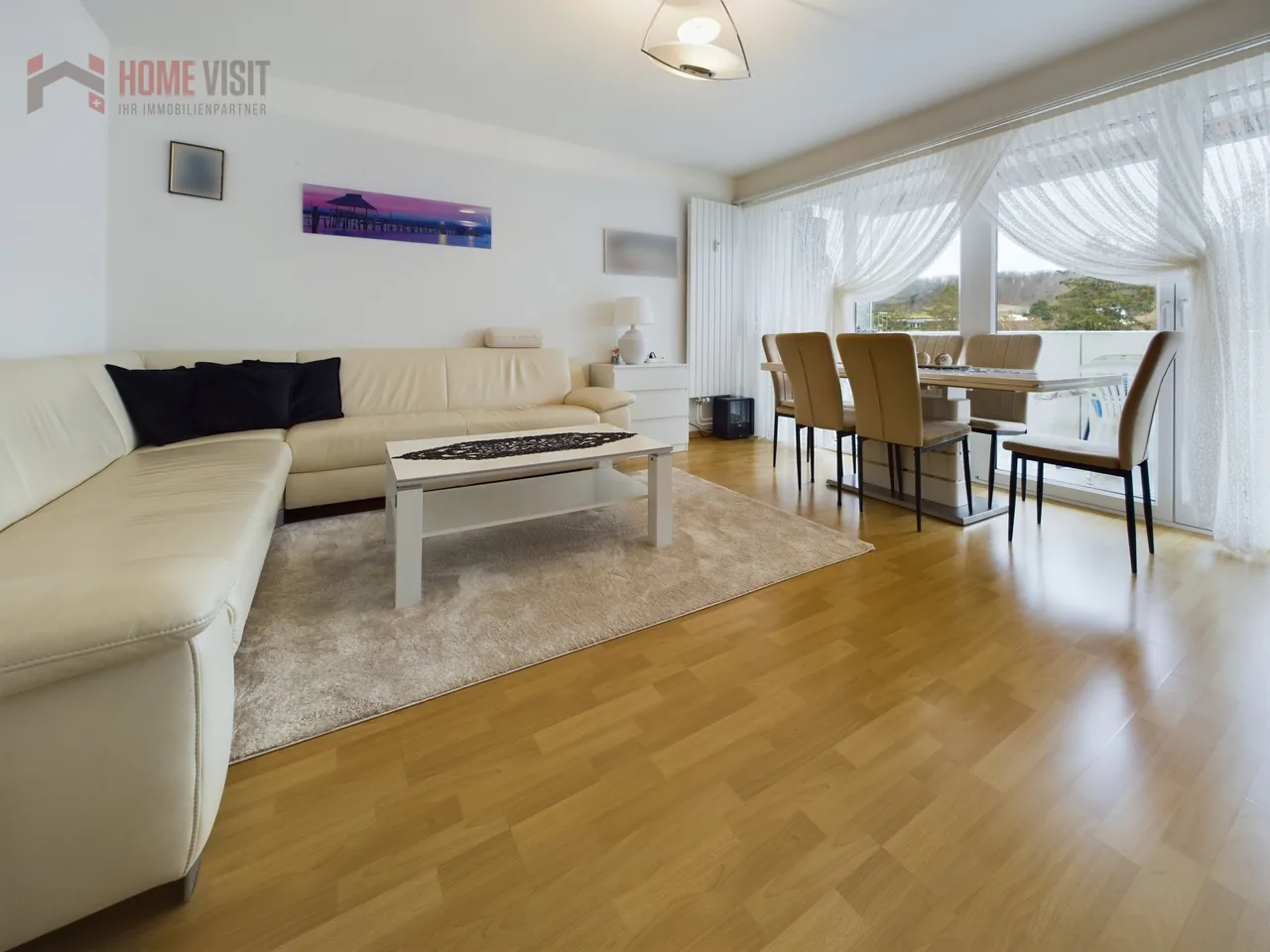 Vivere con vista - appartamento 4.5 locali con balcone soleggiato a Therwil