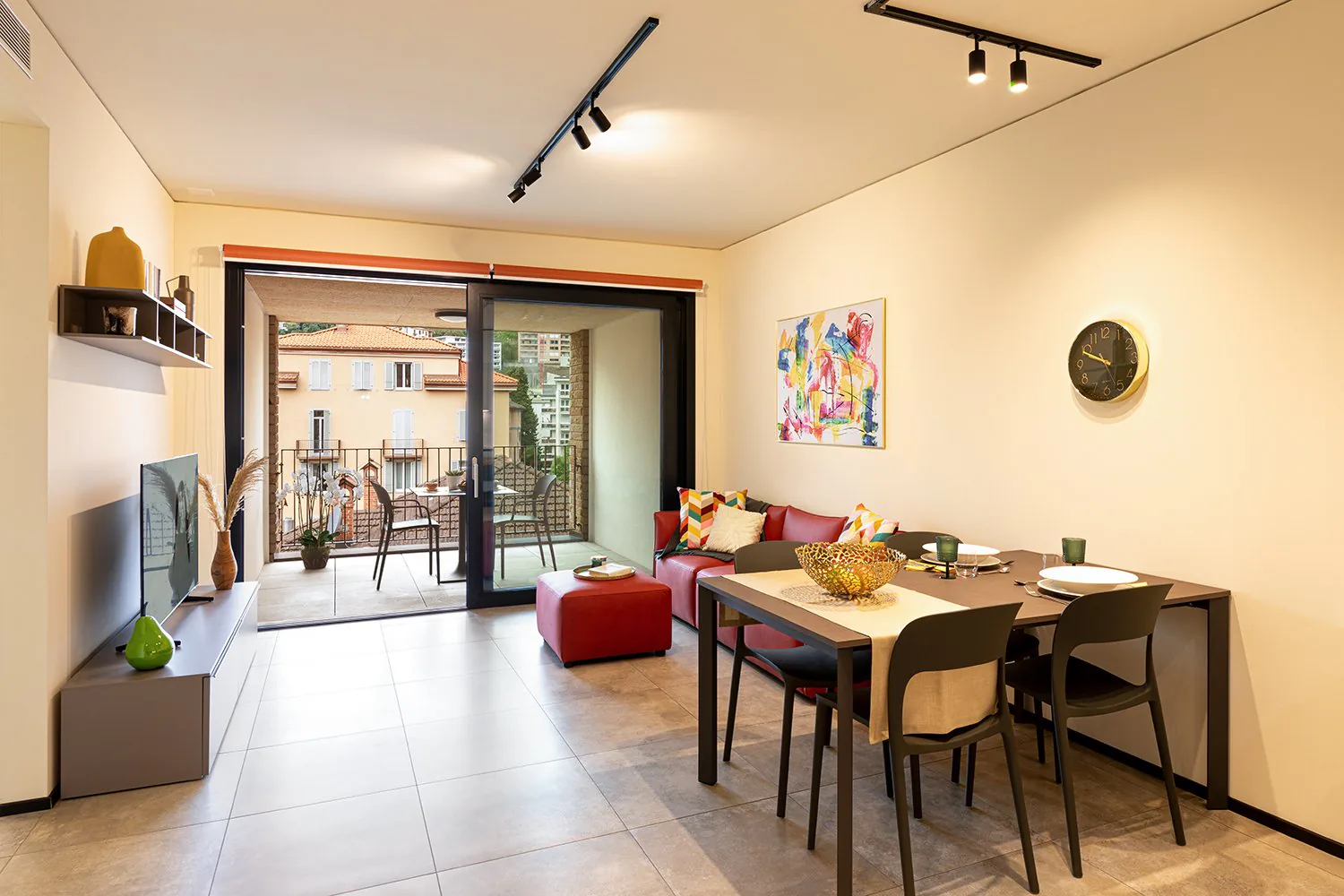 LUGANO CENTER - 2.5 ROOM APARTMENT FOR RENT WITH TERRACE (ref. 103)