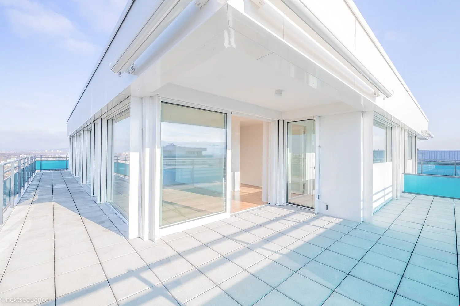 Appartement au 17e étage avec vue panoramique