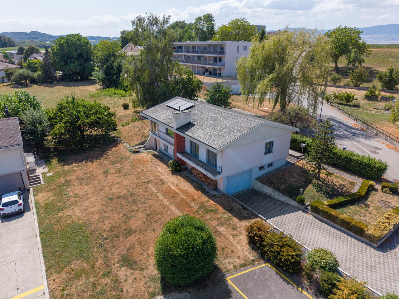Bussy, for sale, individual villa with 5.5 rooms, plot of 820 m2