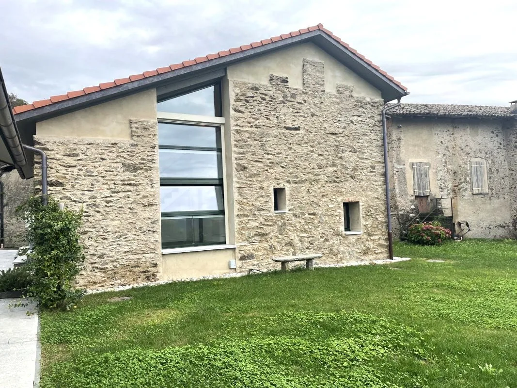 Schönes rustikales Haus mit privatem Garten und Panoramablick