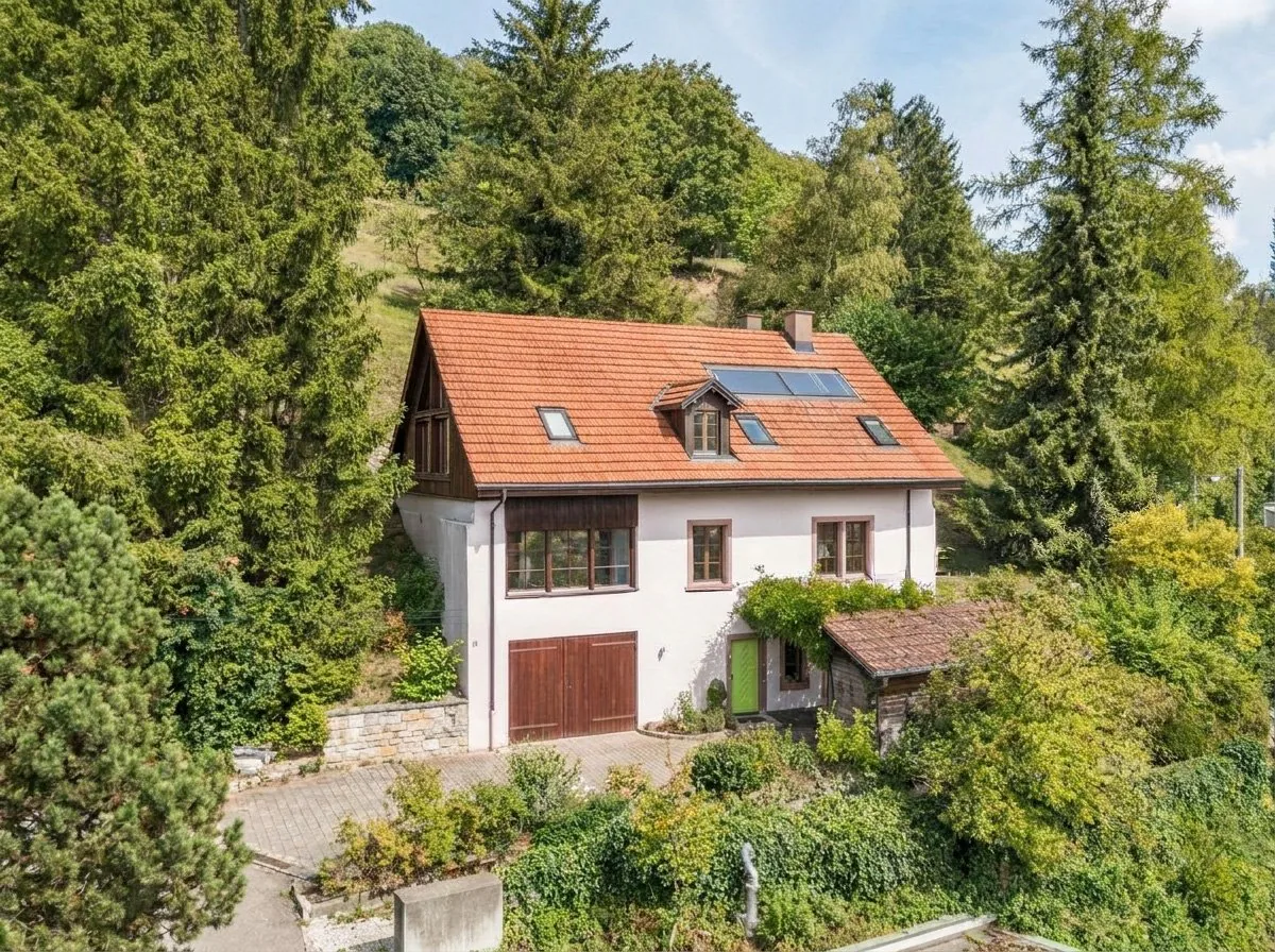FASCINO STORICO IN POSIZIONE collinare CON 3'471 M² DI SUPERFICIE DEL TERRENO