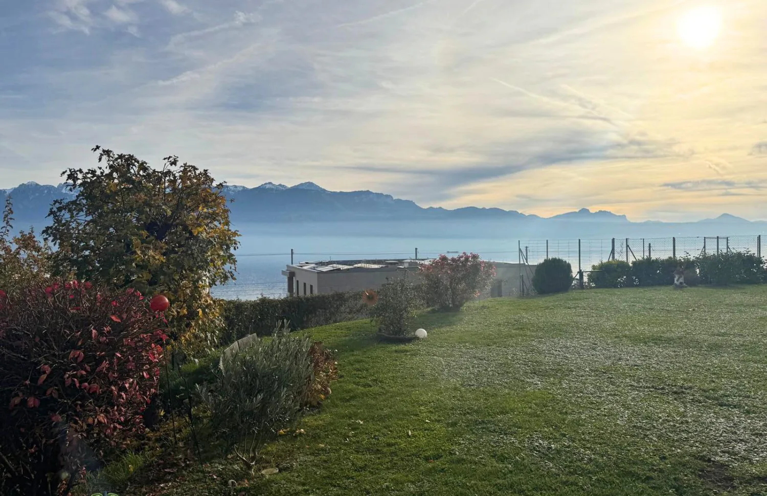 In esclusiva - Vita occupata senza affitto – Bella appartamento di 4 locali con giardino e vista sul lago