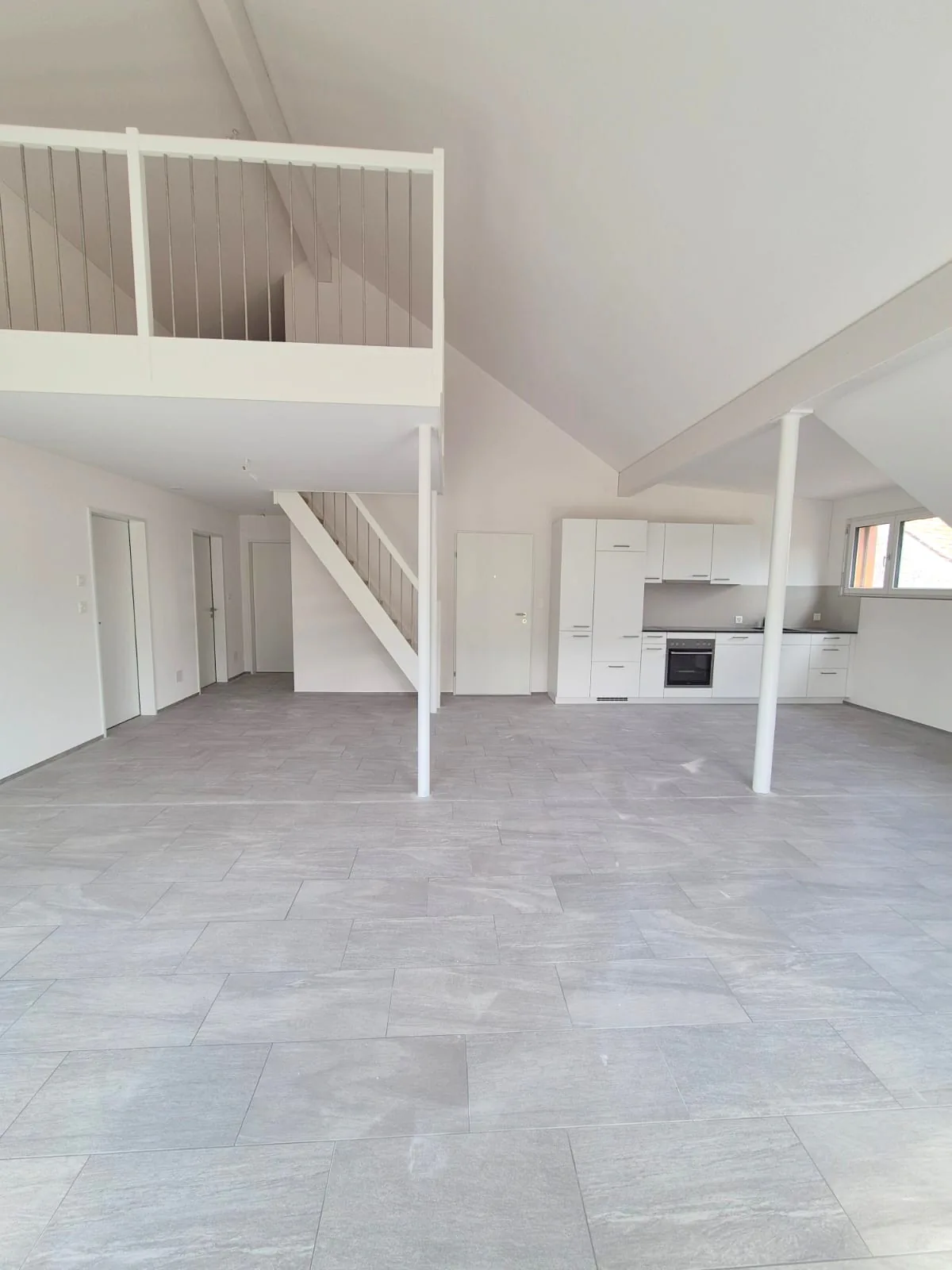 Appartement de 4,5 pièces en neuf à l'étage supérieur WHG12