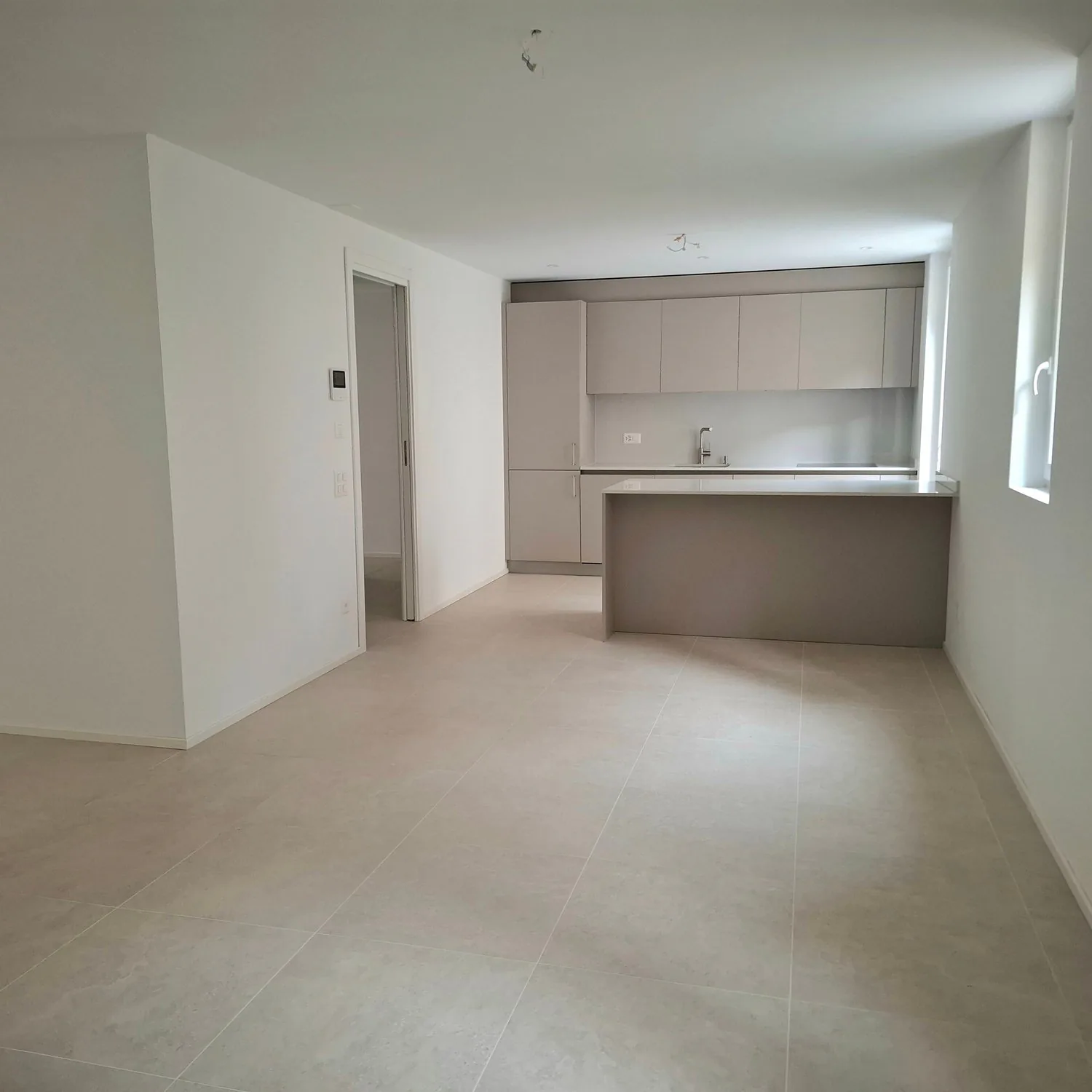 Modernes 4.5-Zimmer-Apartment in Cadro mit großer Terrasse