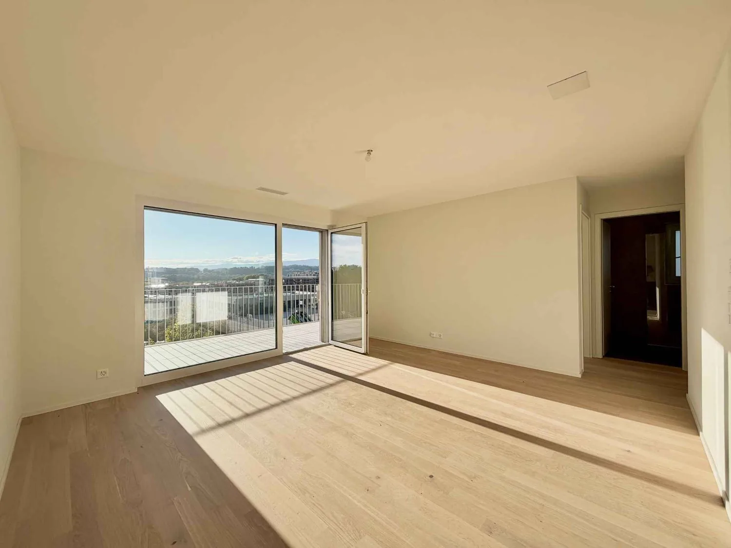 Beautiful new 3.5-room apartment with balcony