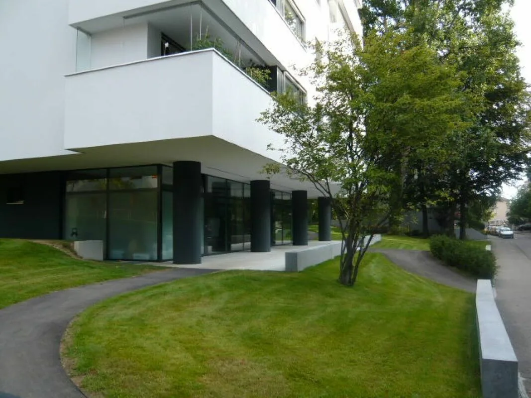 Between the indoor pool and Birsig - beautiful 3-room apartment in Binningen