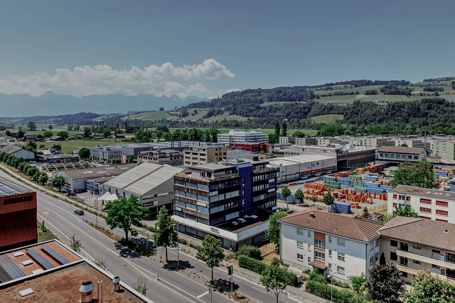 Espaces de bureau représentatifs à Münsingen - loués en totalité, rendement net 6,14%