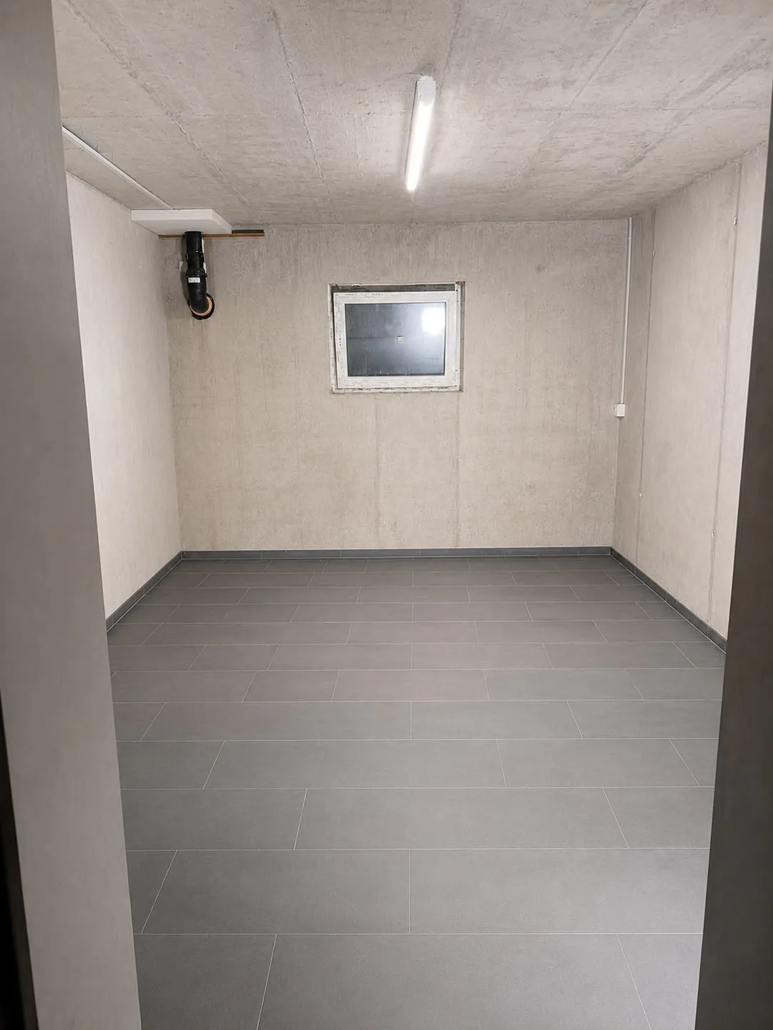 Hobby room for rent