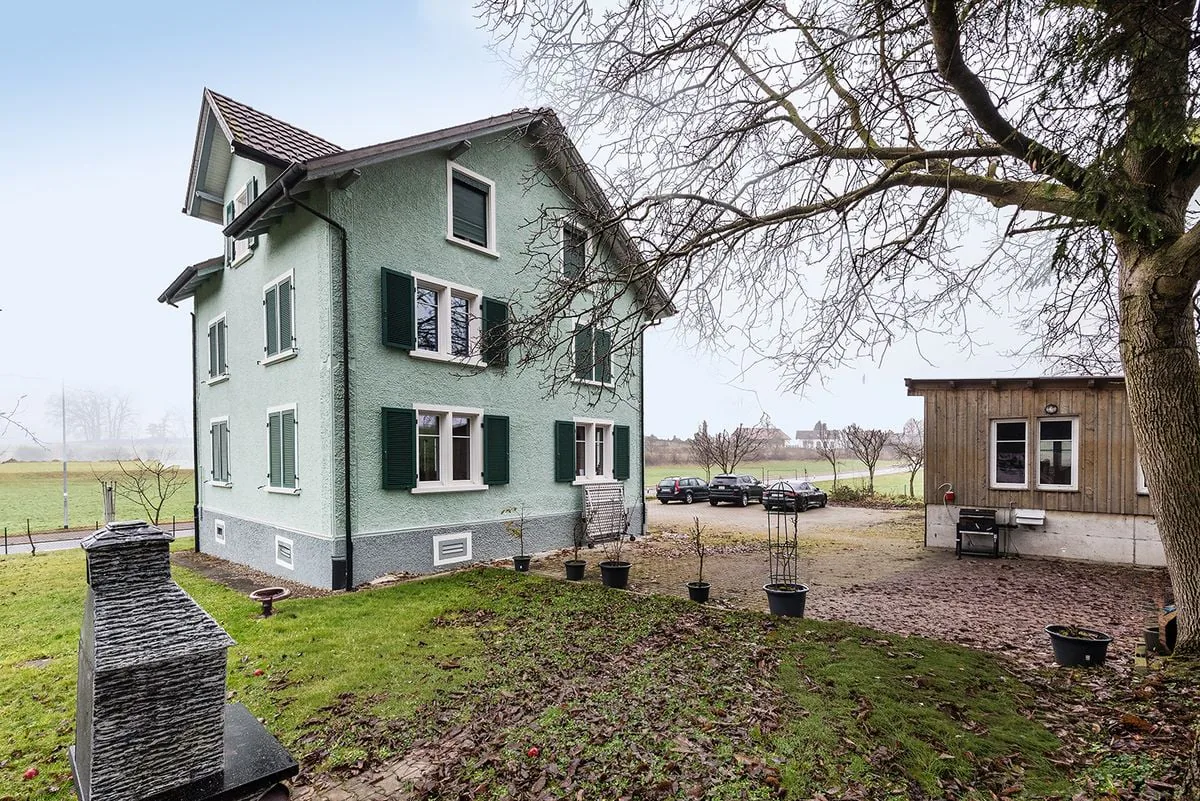 Multi-family house with large plot and great potential in Münchwilen