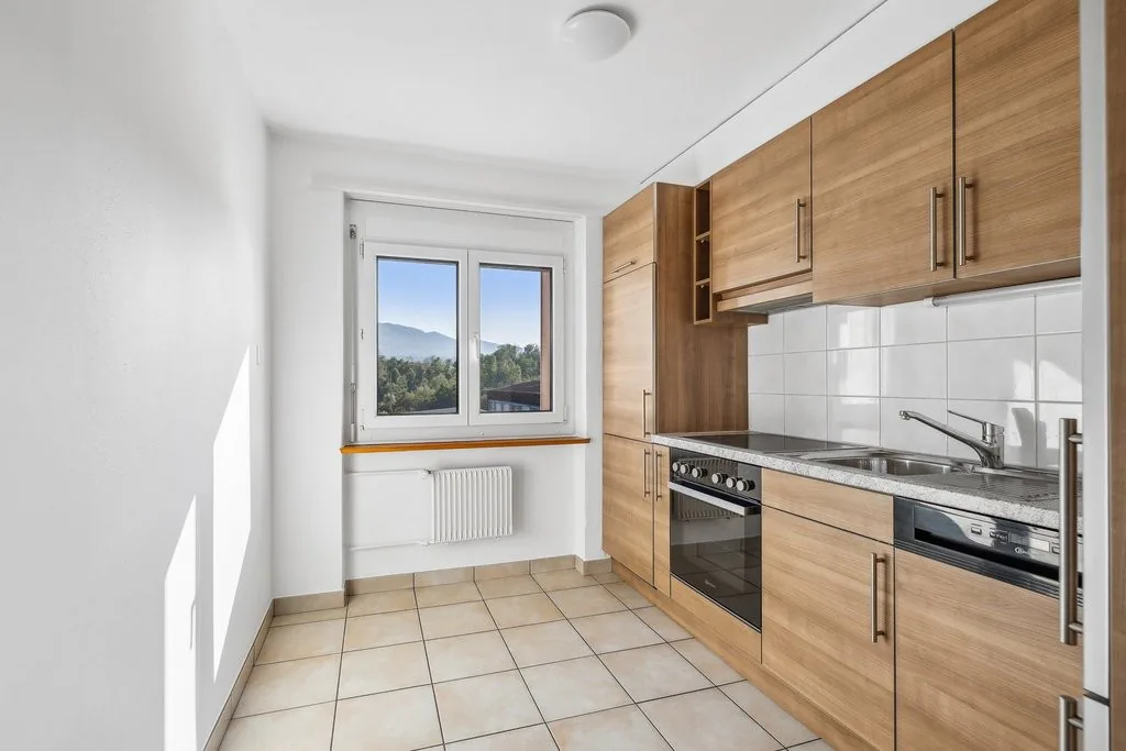 Appartamento di 3 locali con ampio balcone soleggiato