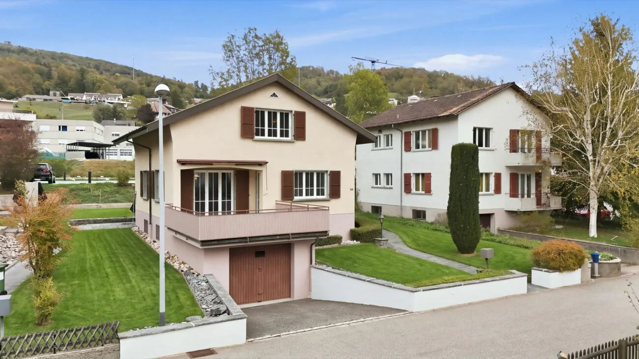 Casa unifamiliare in parte ristrutturata con terrazza e giardino, vicino a Olten