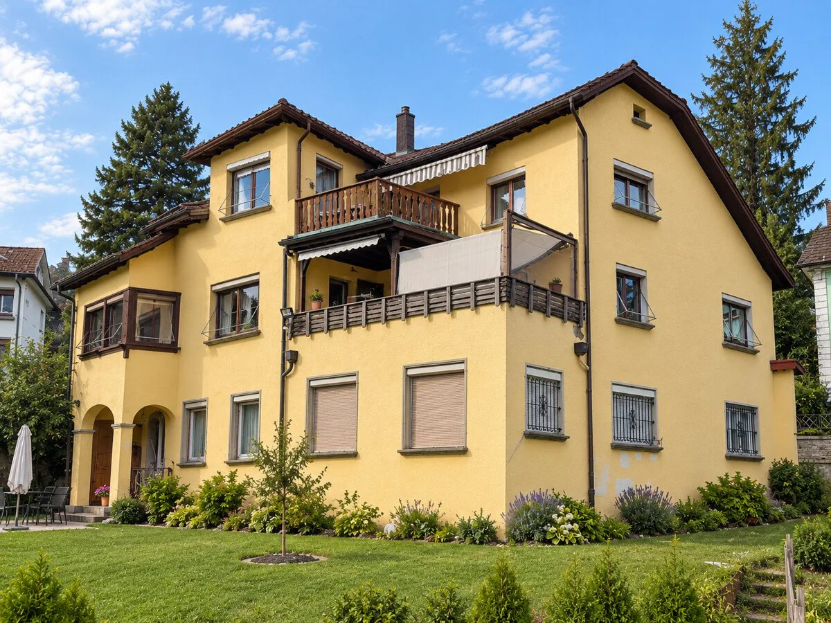 Nostalgic villa with unique potential