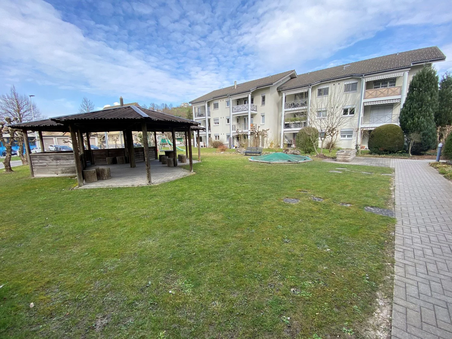 3.5 Zi-Wohnung mit Balkon und Eigenen Waschturm