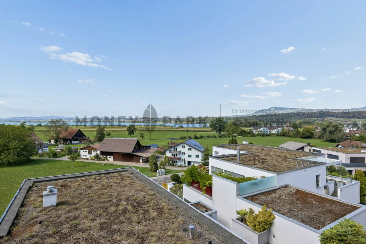 4.5- (5.5-)Zimmer-Terrassenwohnung am Zürichsee mit 180° Seesicht
