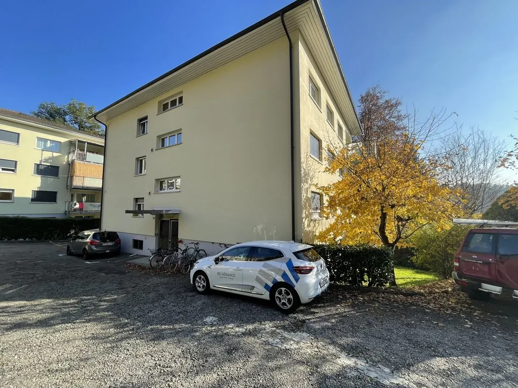Quartier calme et verdoyant, à proximité de Pérolles