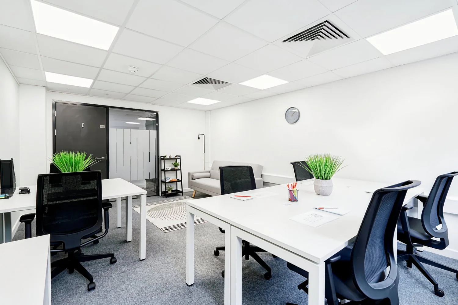 All-inclusive office for 30 people at Regus City Centre
