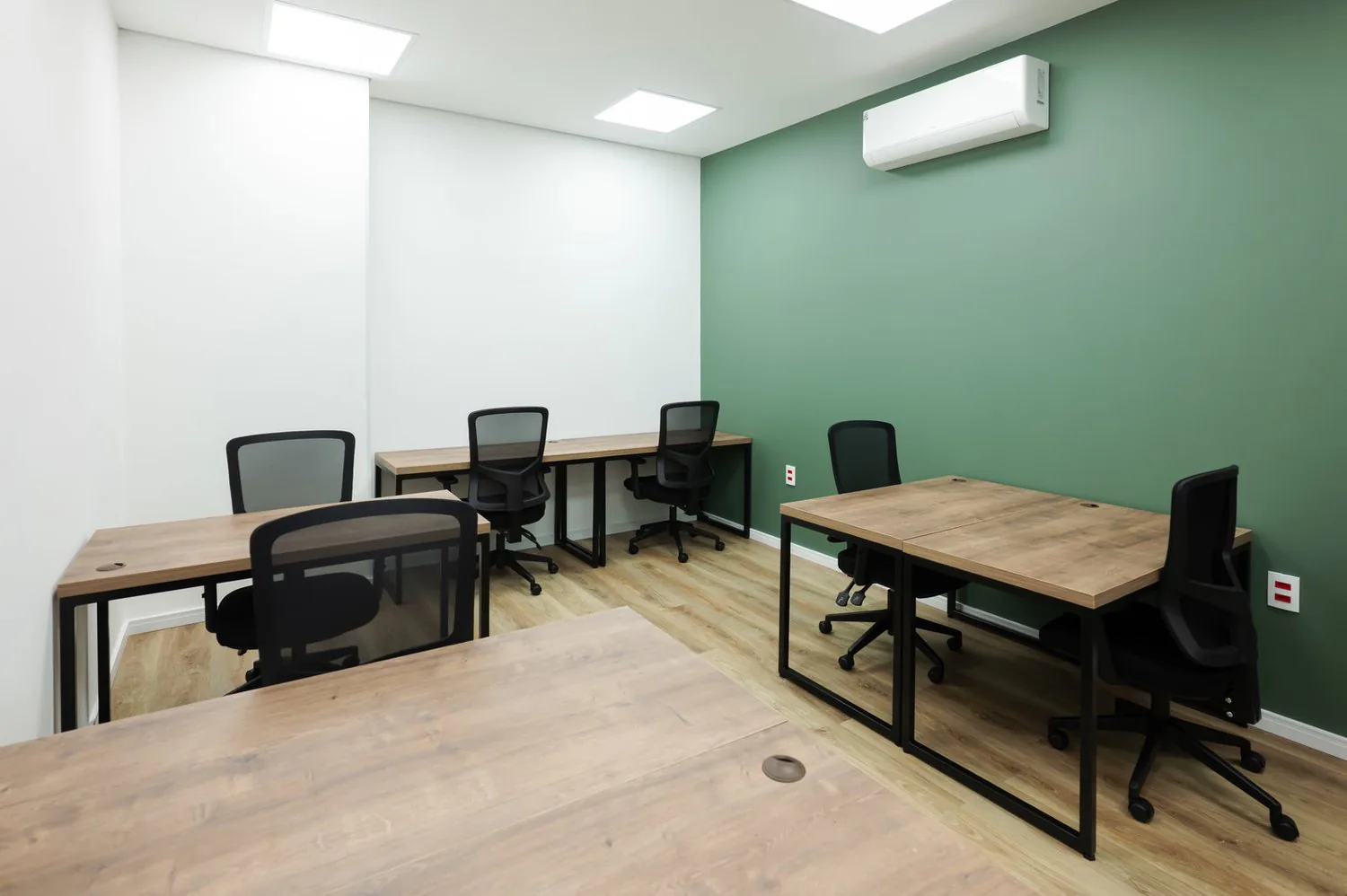 Private office for 30 at Regus City Flon