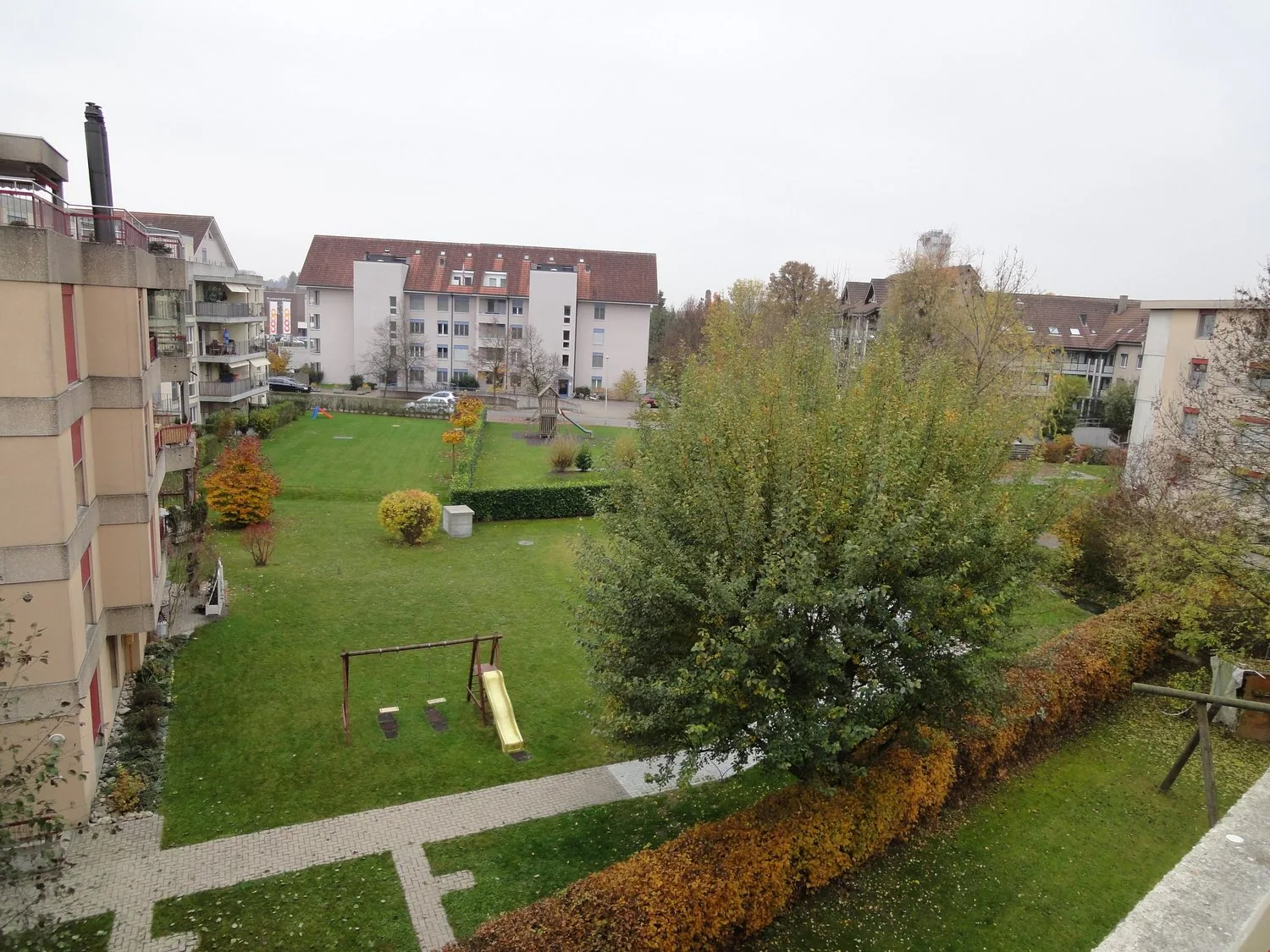 Herrliche 4-Zimmerwohnung mit eigener Waschmaschine und Balkon zu vermieten!!