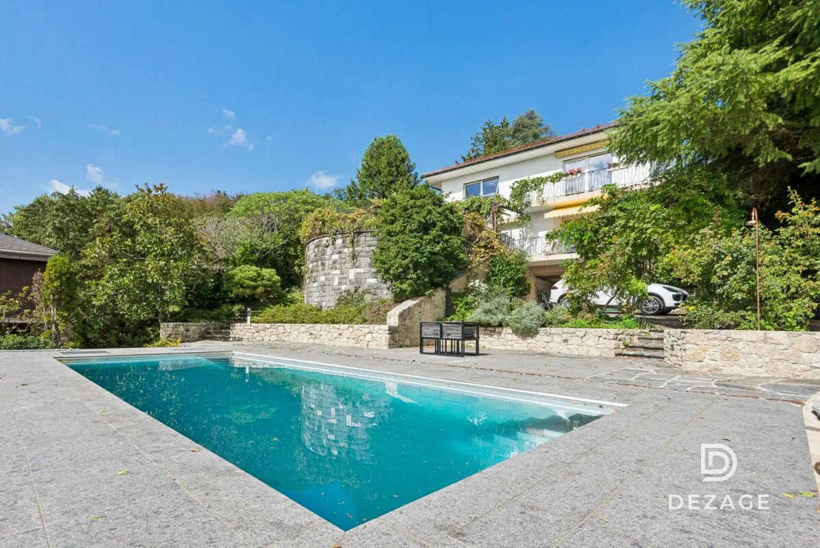 Spacious villa in Grandvaux, with Lake Geneva as its horizon