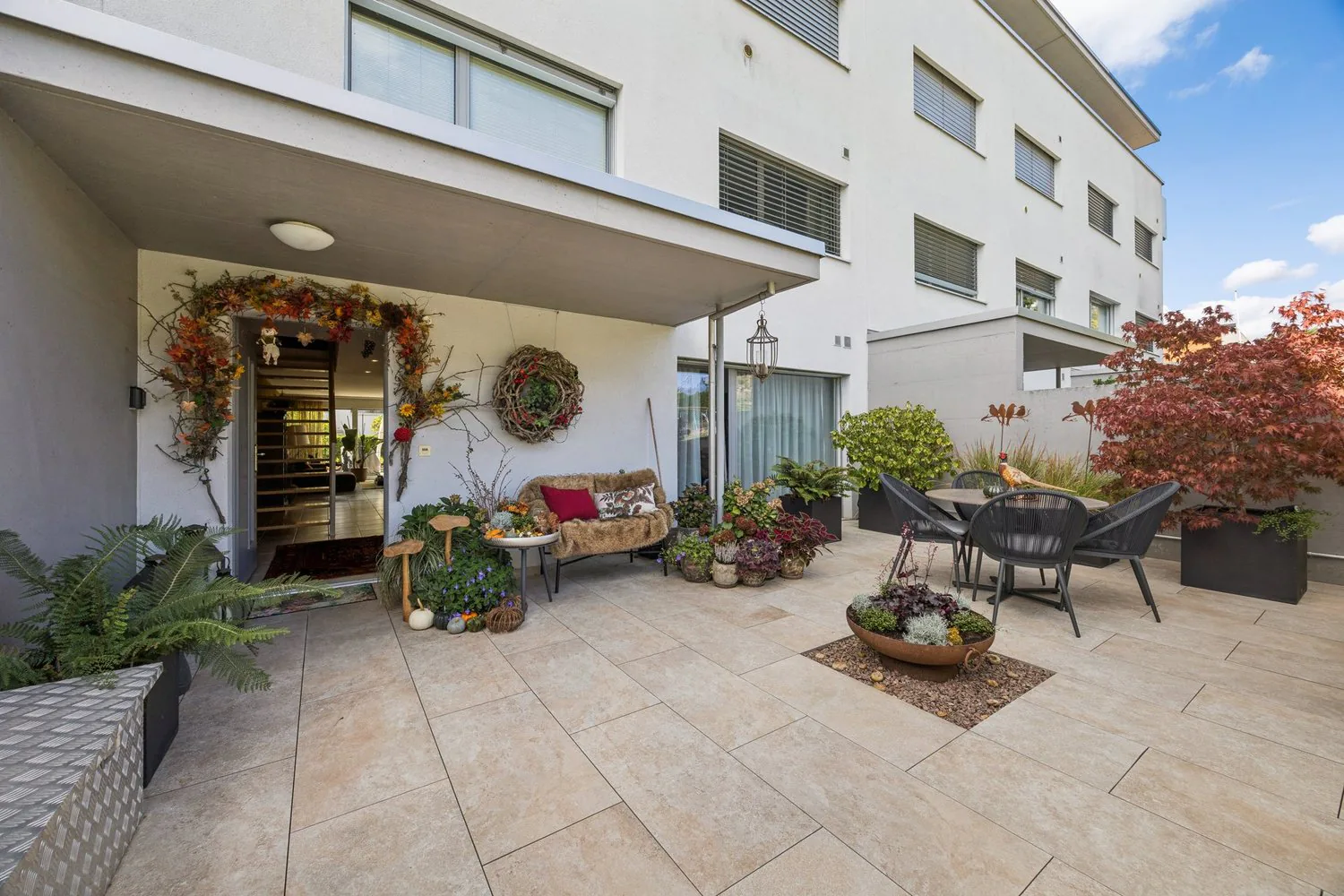 5.5-room garden apartment in Zufikon - spacious living like in a single-family home