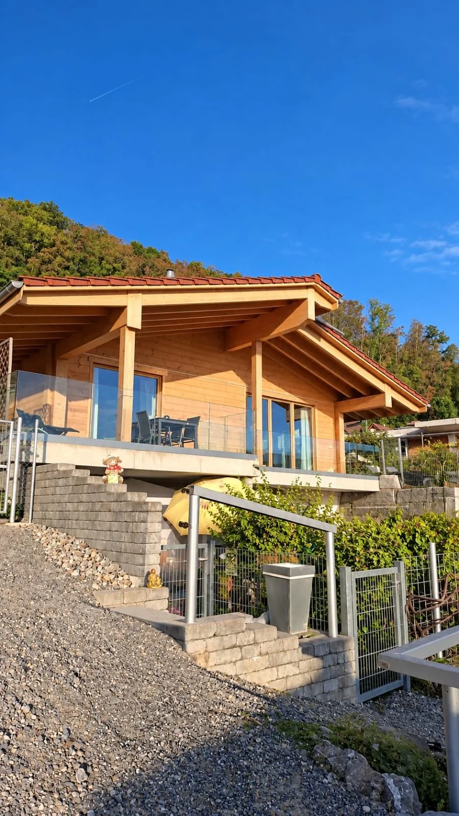 Modernes Holzhaus mit Charme – flexibel nutzbar als Einfamilienhaus oder mit Einliegerwohnung