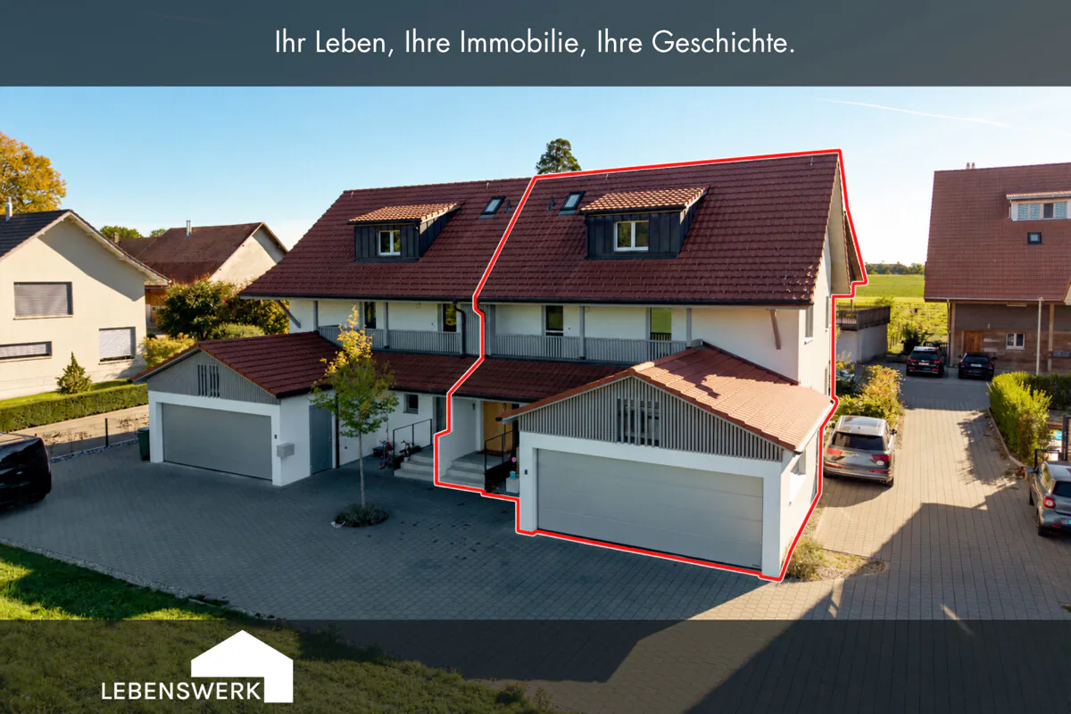 Modernes 5.5-Zimmer-Doppeleinfamilienhaus mit Garten und zwei Balkonen