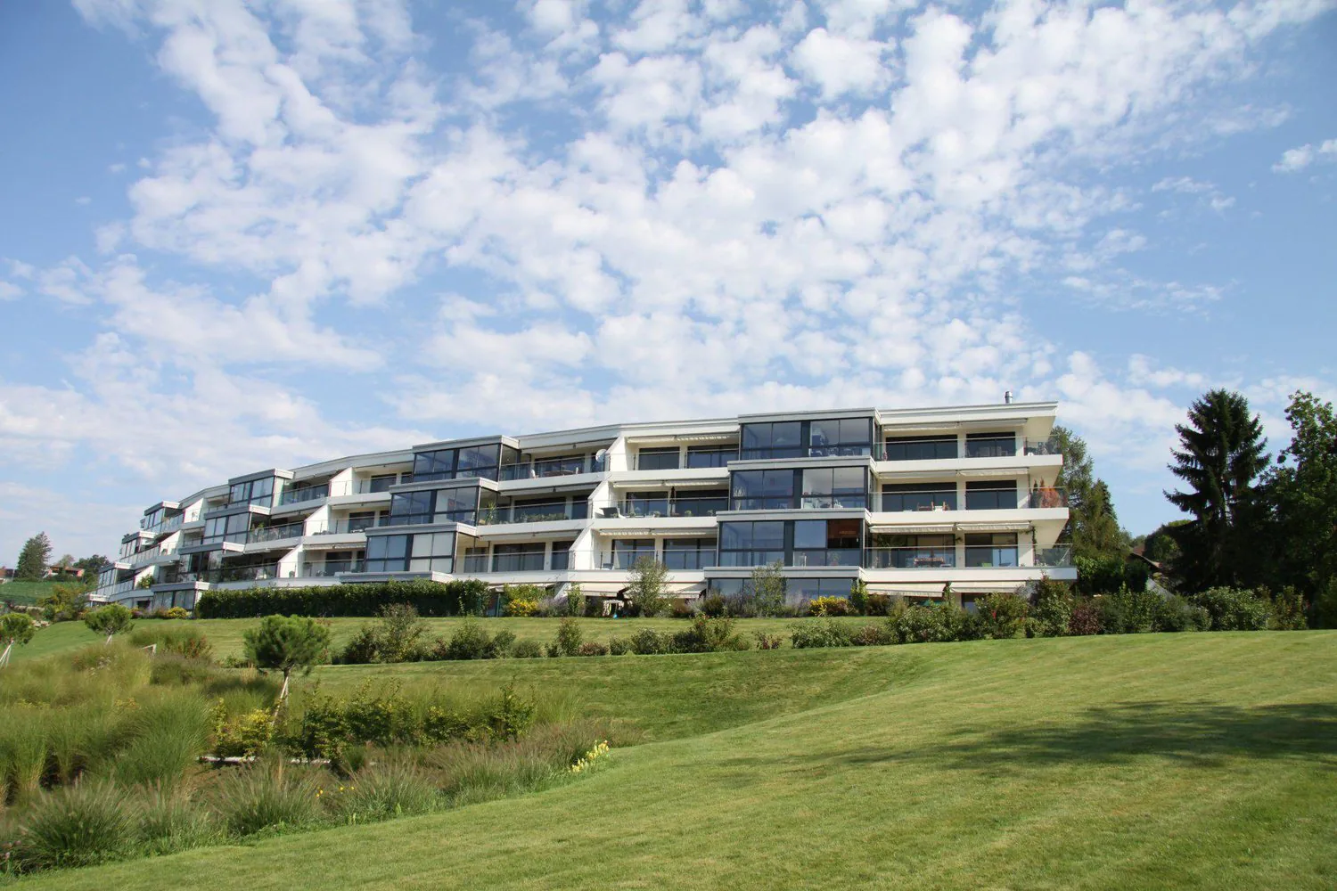 Splendid 4-room apartment with panoramic view in Lutry