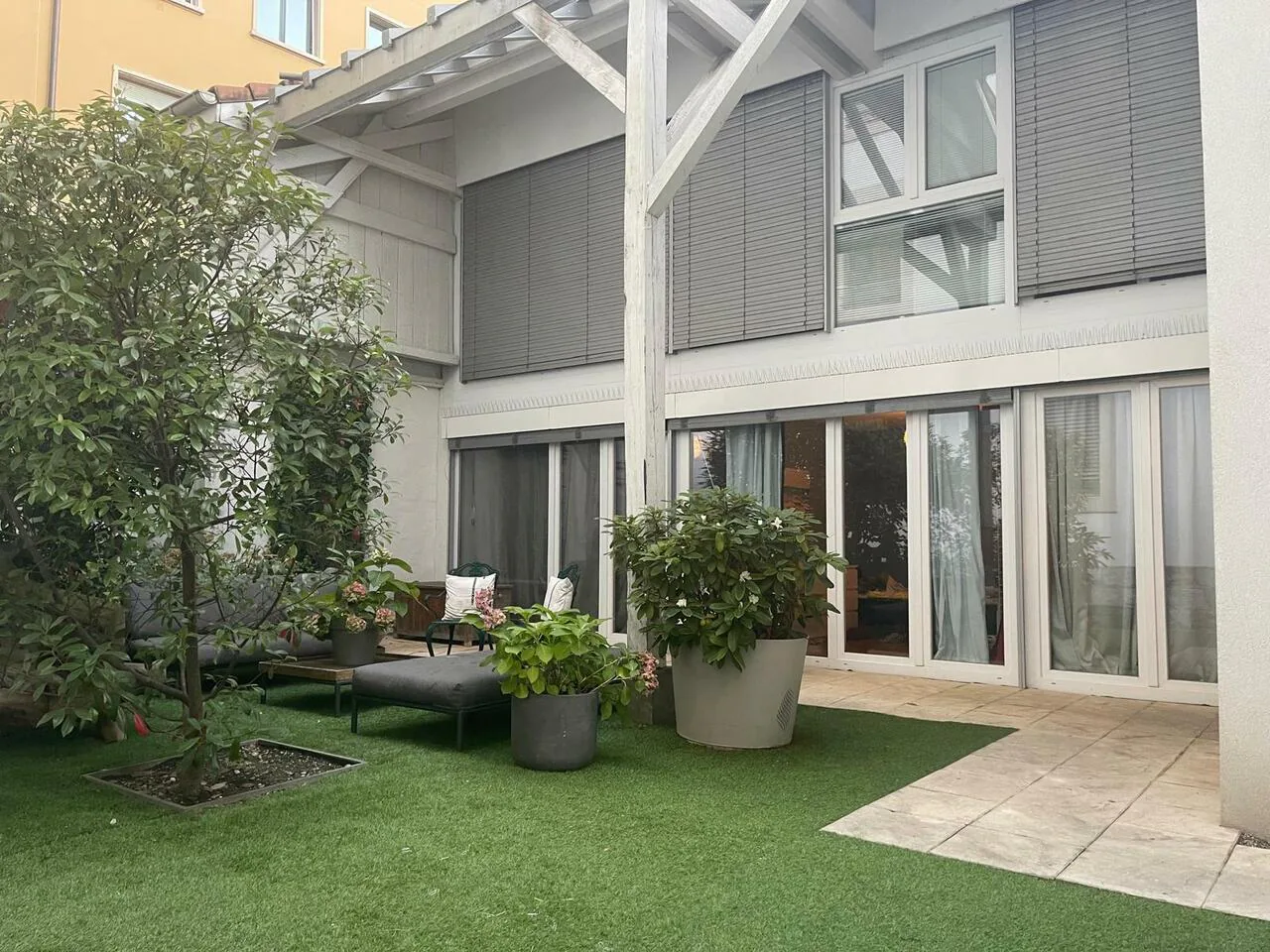 Einzigartig - schönes und großes 5.5-Zimmer-Apartment mit Terrassen in Pâquis