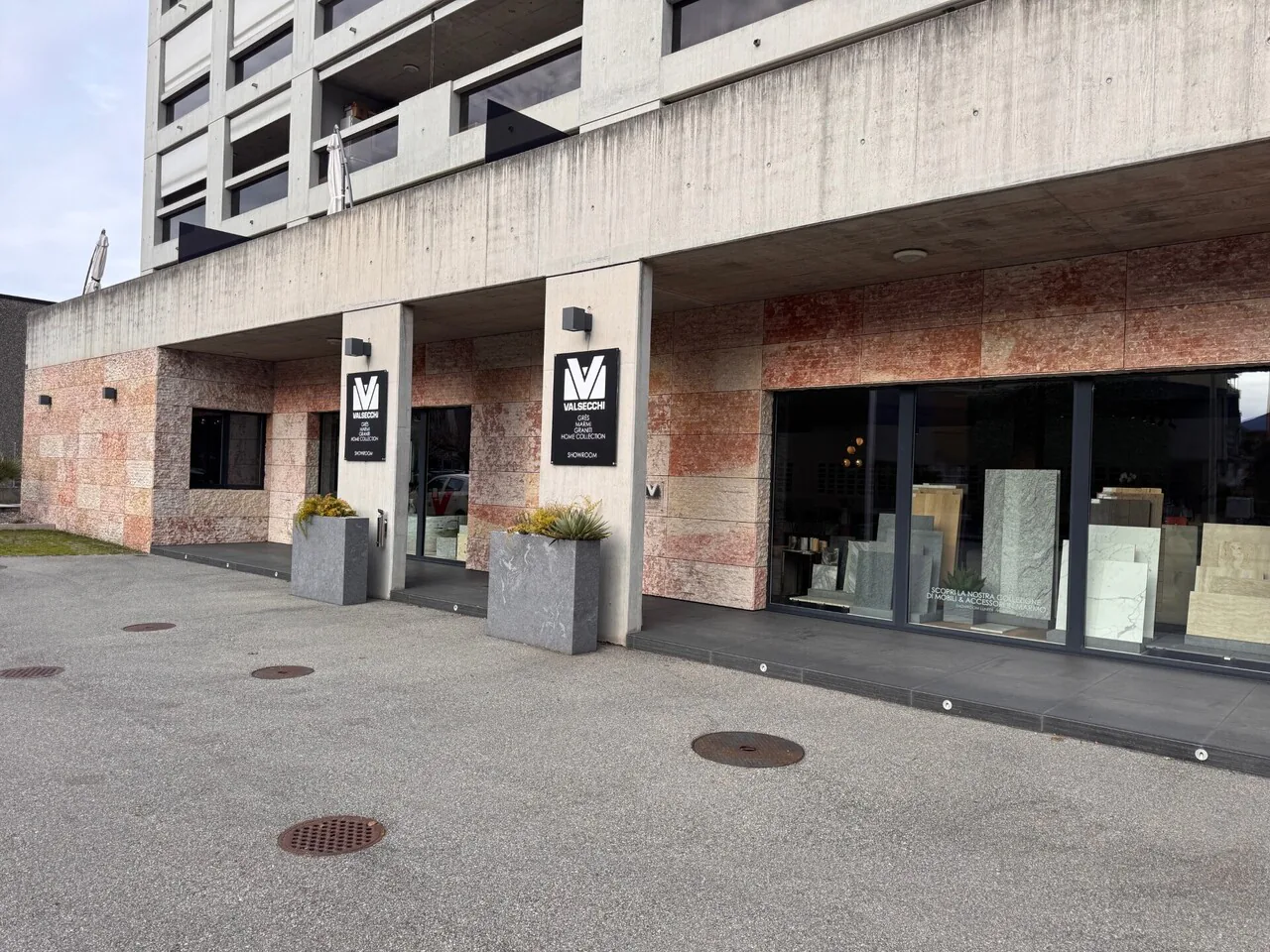 Magnifique Show Room a vendre, à Locarno