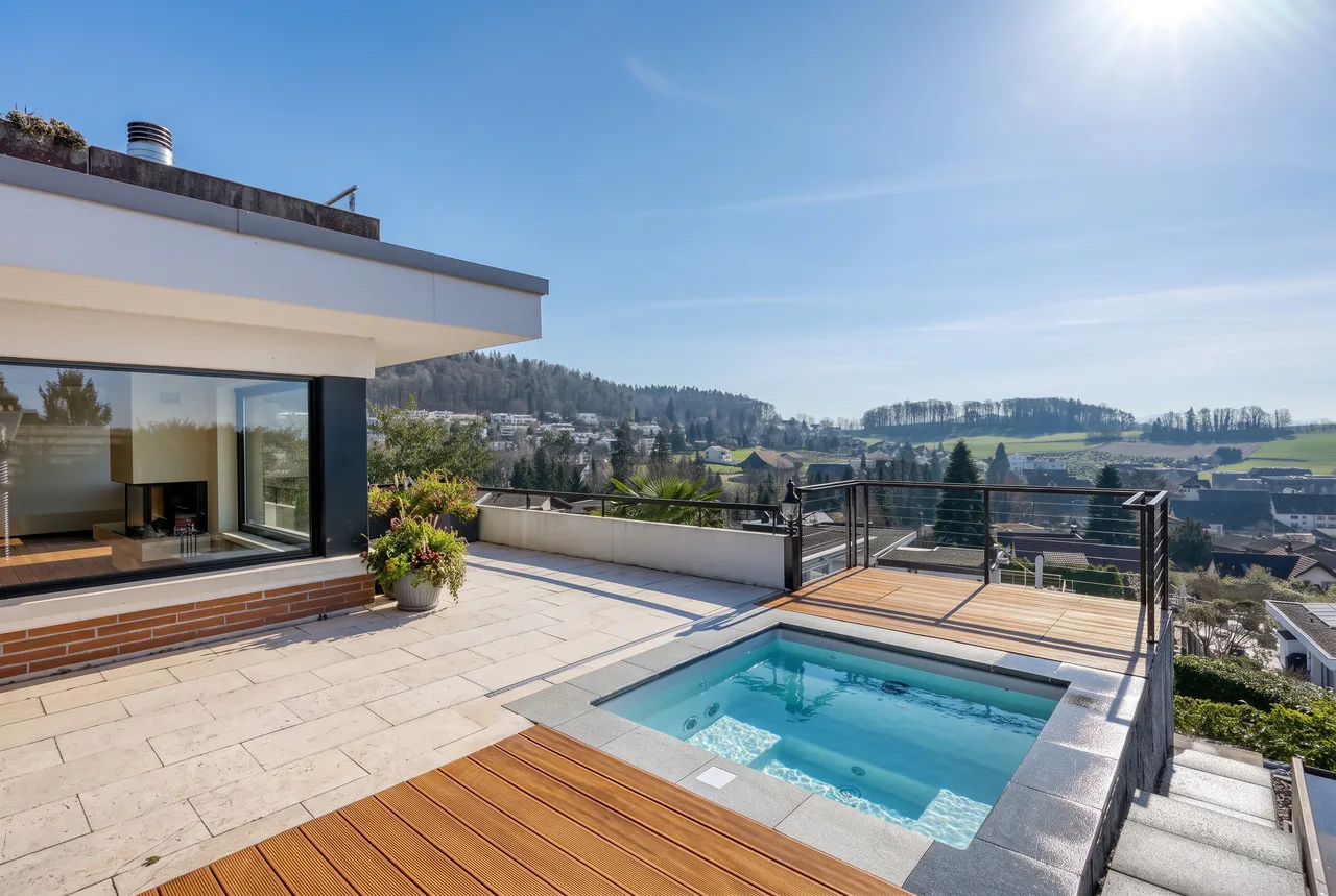 Single-family house with spacious outdoor areas and a far-reaching view