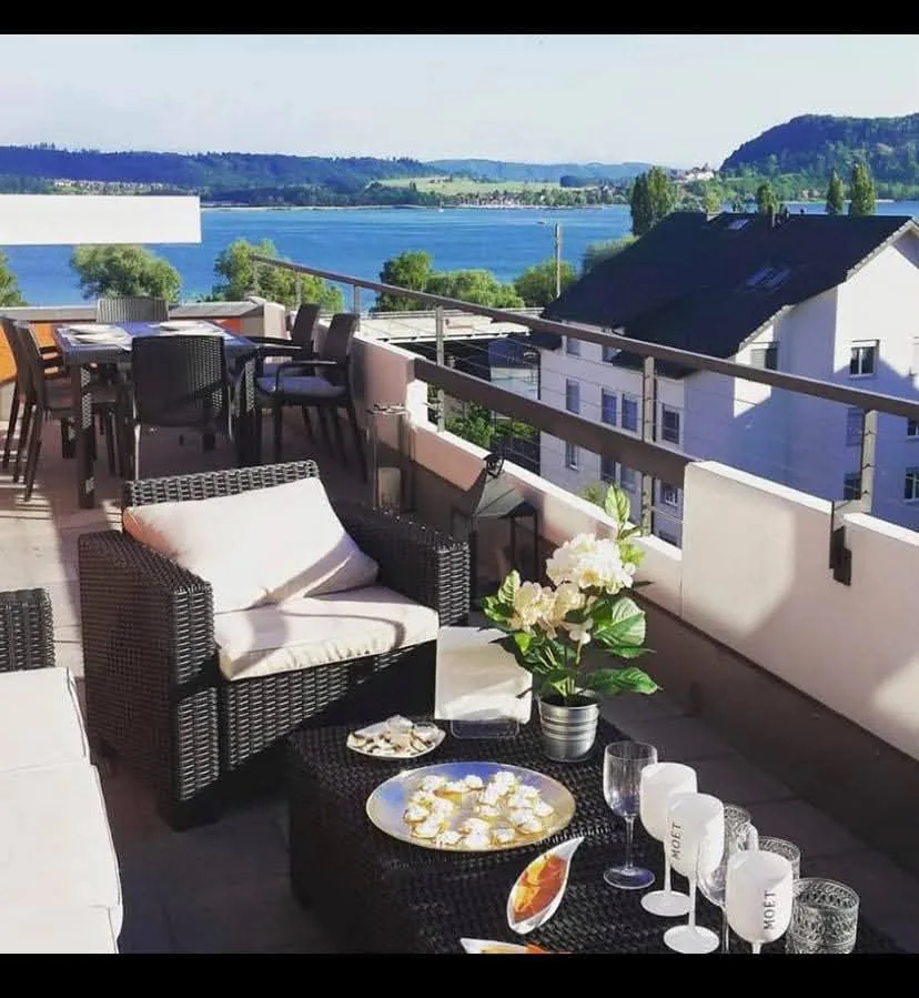 Prächtiges Dachgeschoss-Apartment mit 4.5 Zimmern in La Neuveville