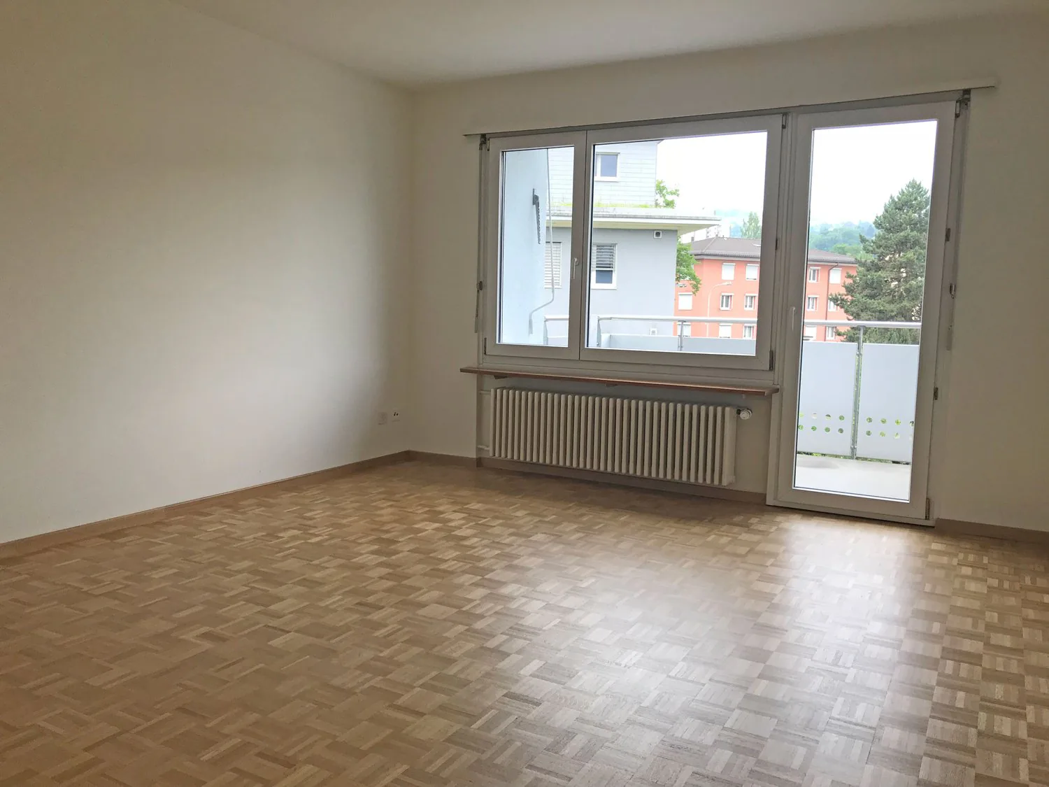 3-Zimmer-Wohnung in Dietikon - ruhig & zentral nahe Bahnhof