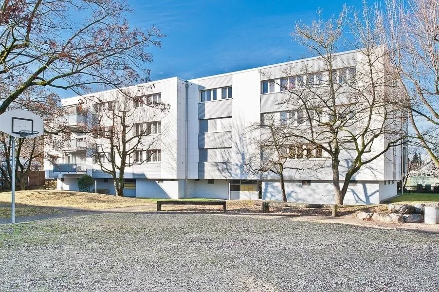 Spacious apartment in a green environment