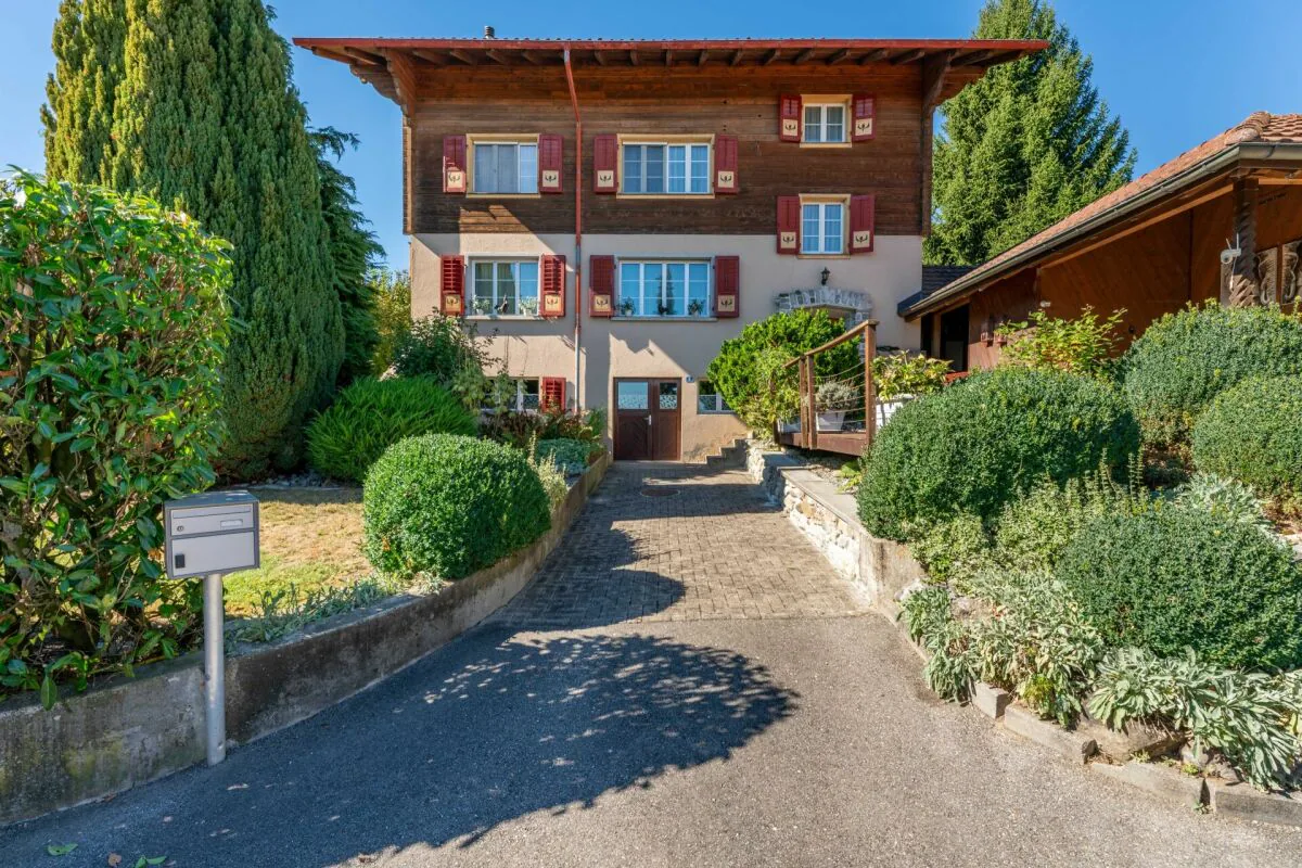 La Maison avec du Caractère - beaucoup d'Espace, beaux Éléments en Bois et un Jardin pour Rêver