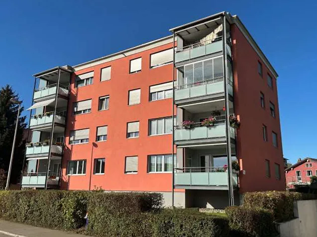 No more ice scraping – Rent a garage parking space in Gossau SG!