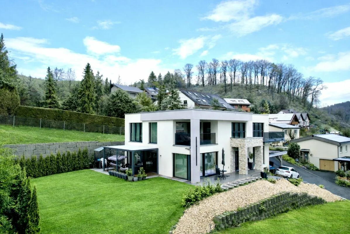Luxuriöses 7.5 Zimmer Einfamilienhaus mit viel Platz