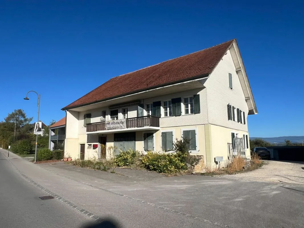 Character Vaudois farm with important potential for transformation