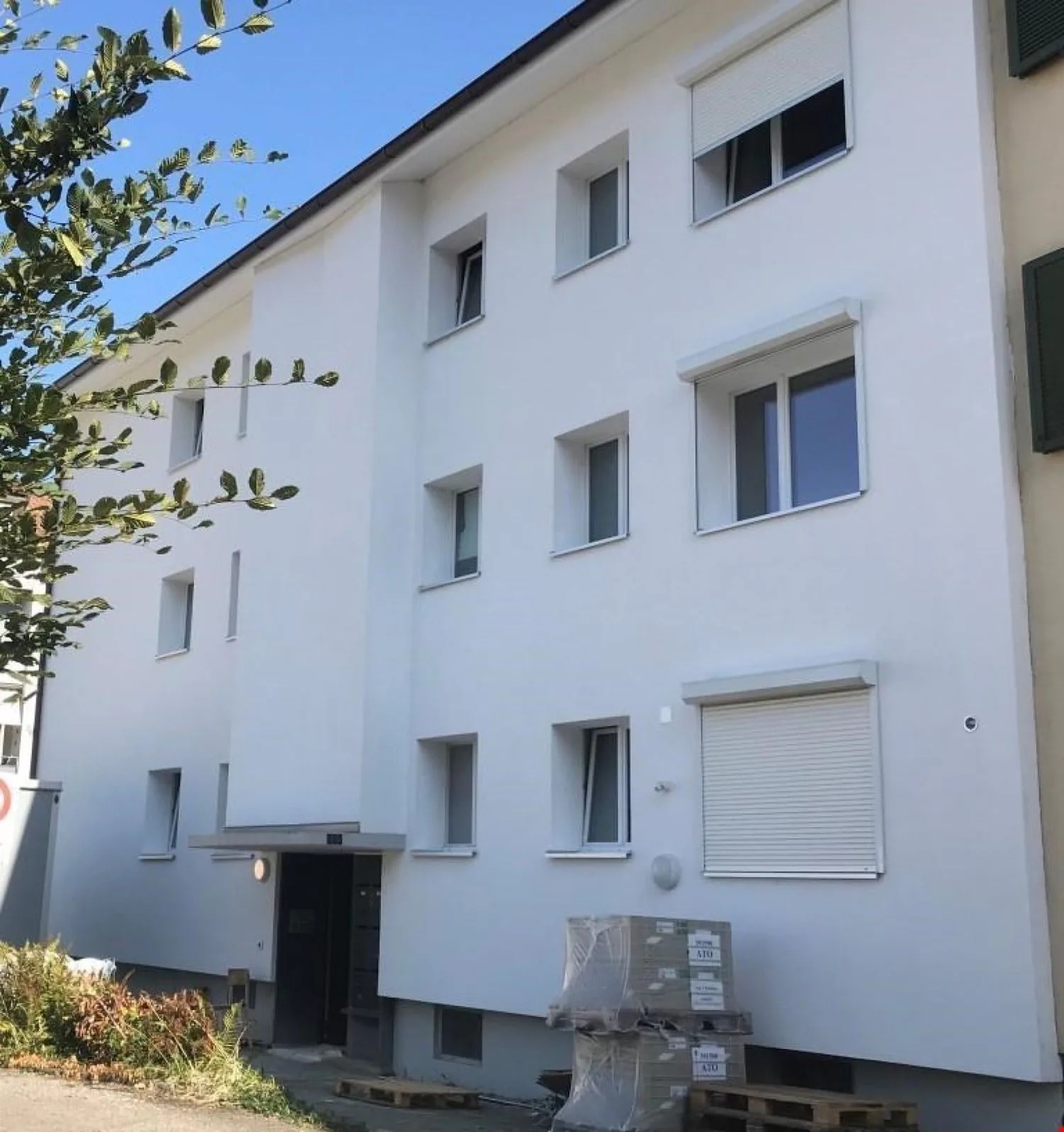 Ruhige, helle und grosszügige 2-Zimmerwohnung, 2018 und 2025 saniert