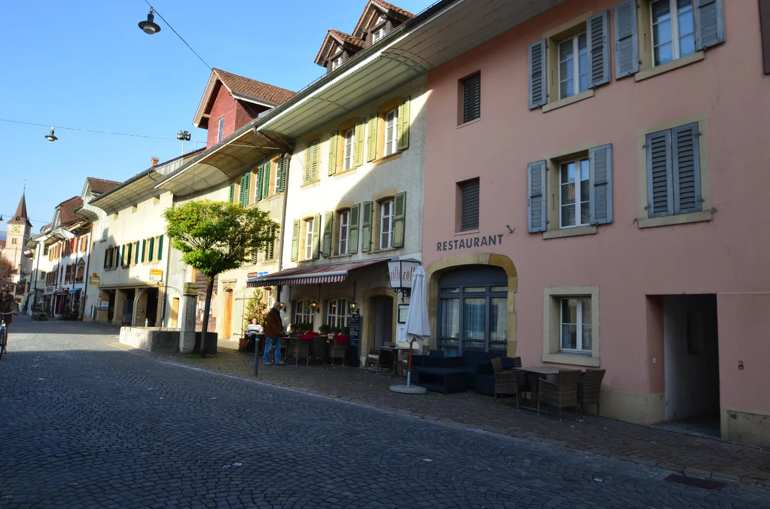 Restaurant dans la ville historique d'Erlach à louer !