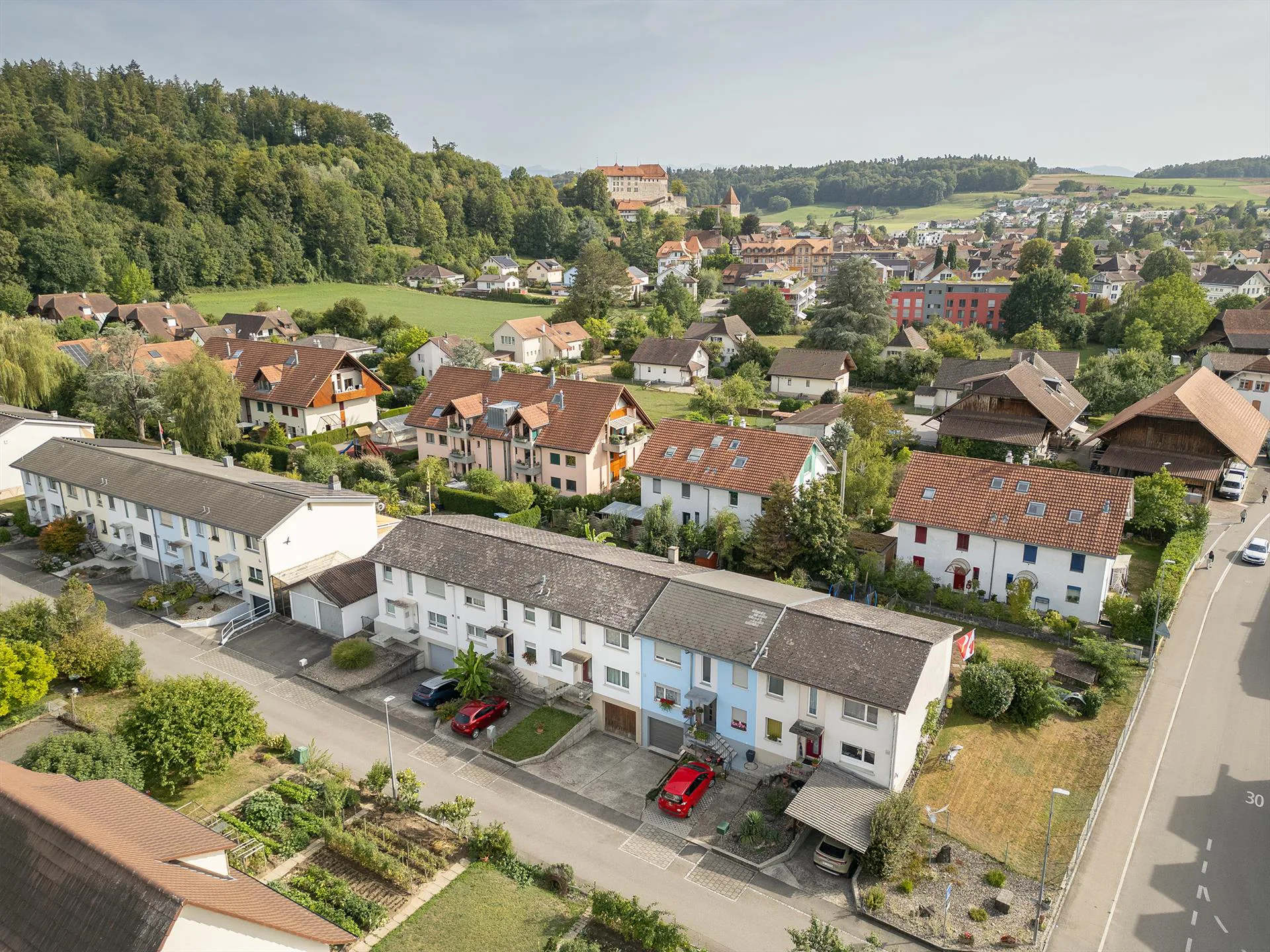"Zentrale Lage in ruhigem Wohnquartier - Laupen"