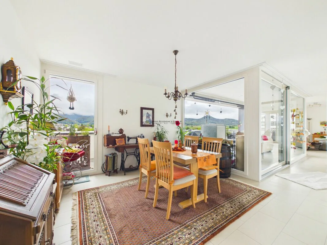 Penthouse esclusivo con vista panoramica 360° e comfort abitativo spazioso