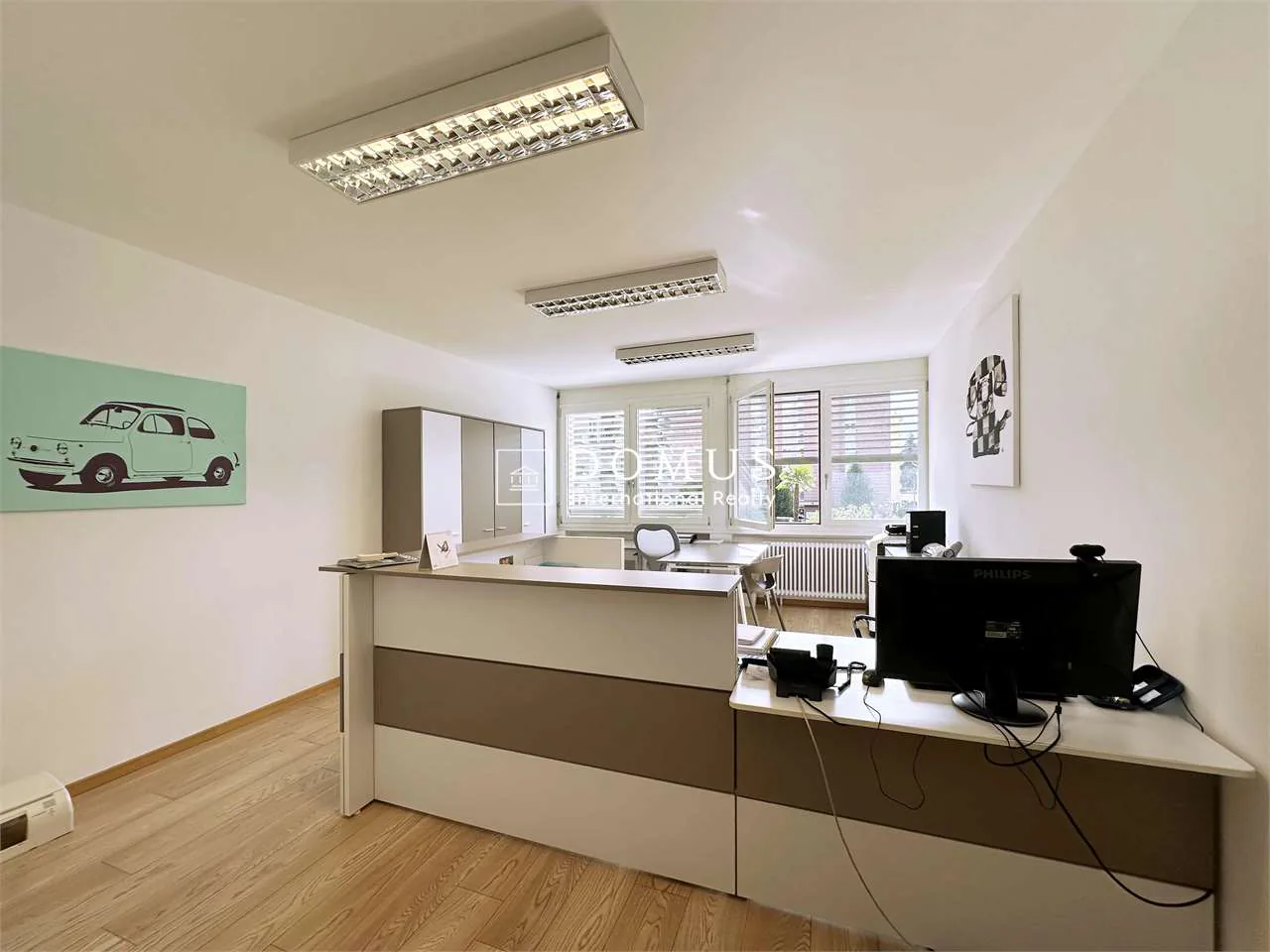 Office with Parking Spaces in Lugano