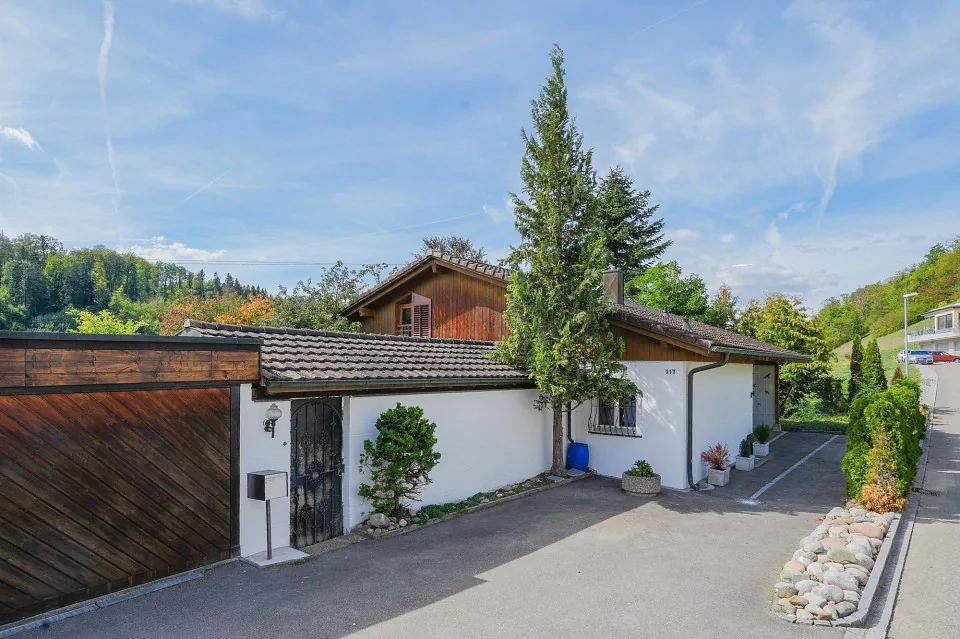 CASA FAMILIARE DI 6,5 LOCALI NELLA VALLE SOLEGGIATA DI METTAU: MOLTO SPAZIO PER TE E LE TUE IDEE!