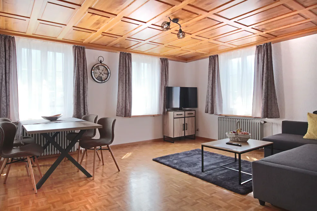 Grosszügiges stilvoll möbliertes 3-Zimmer Appartement in Sargans