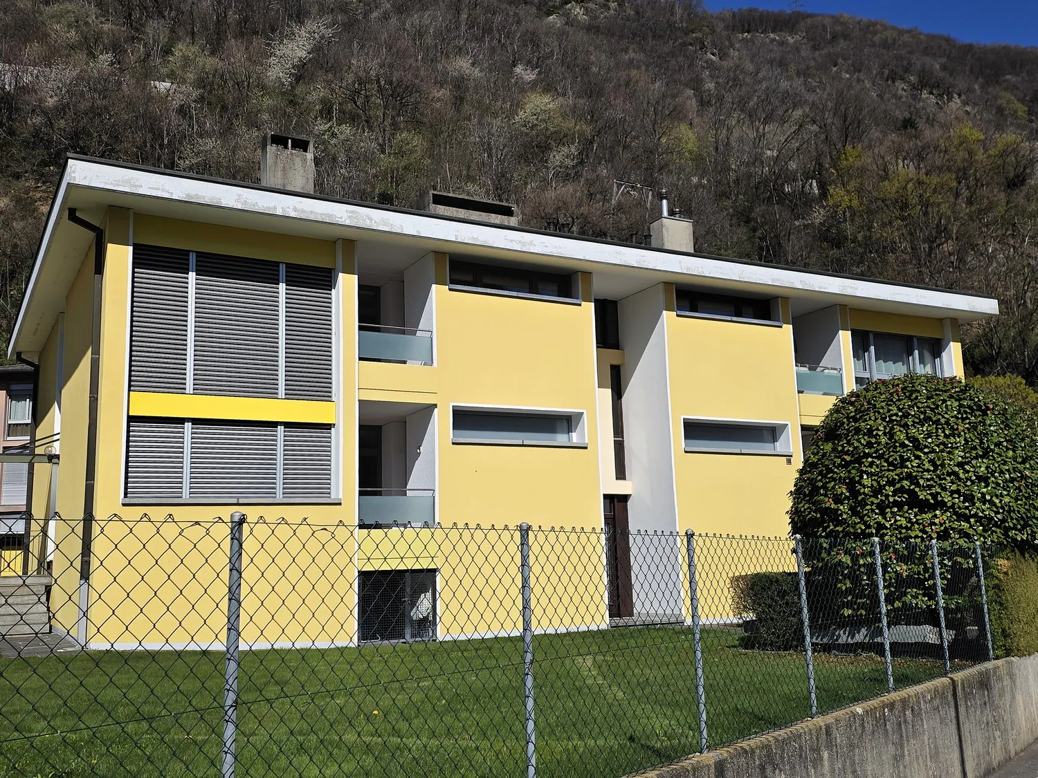 Geräumige 4.5-Zimmer-Wohnung in Carasso-Bellinzona