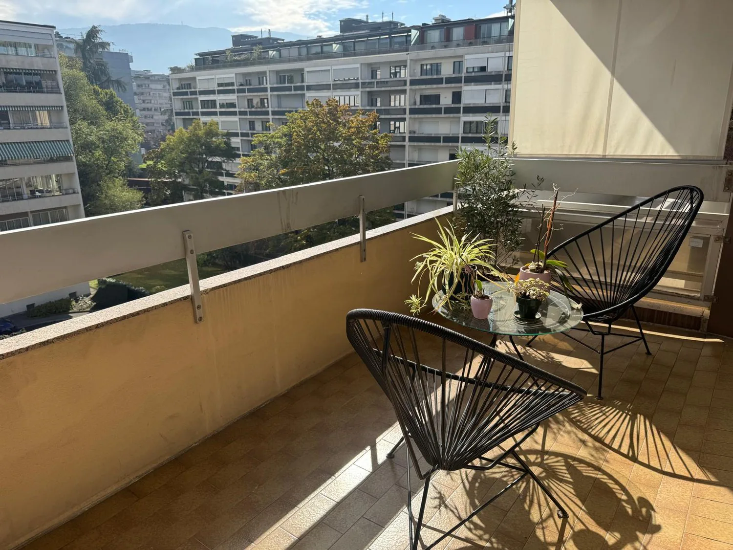 Spacieux appartement de 5 pièces à louer – Avenue Krieg, Genève